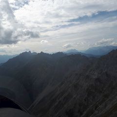 Flugwegposition um 13:58:50: Aufgenommen in der Nähe von Gemeinde Thaur, Thaur, Österreich in 2258 Meter